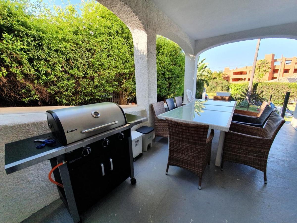 Beautiful 5 Bedroom Villa, Sea Views, Private Pool Estepona Exterior foto