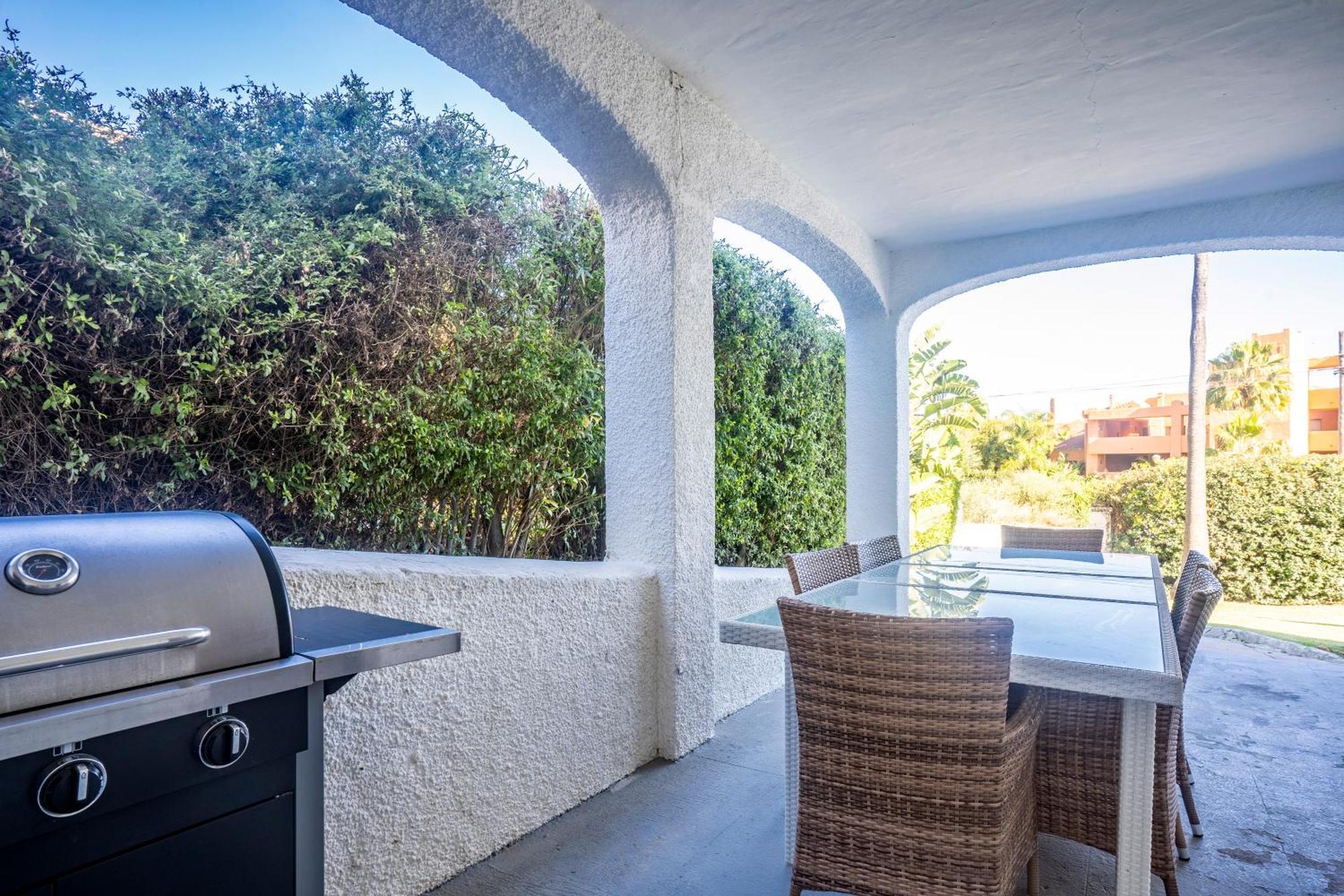 Beautiful 5 Bedroom Villa, Sea Views, Private Pool Estepona Exterior foto