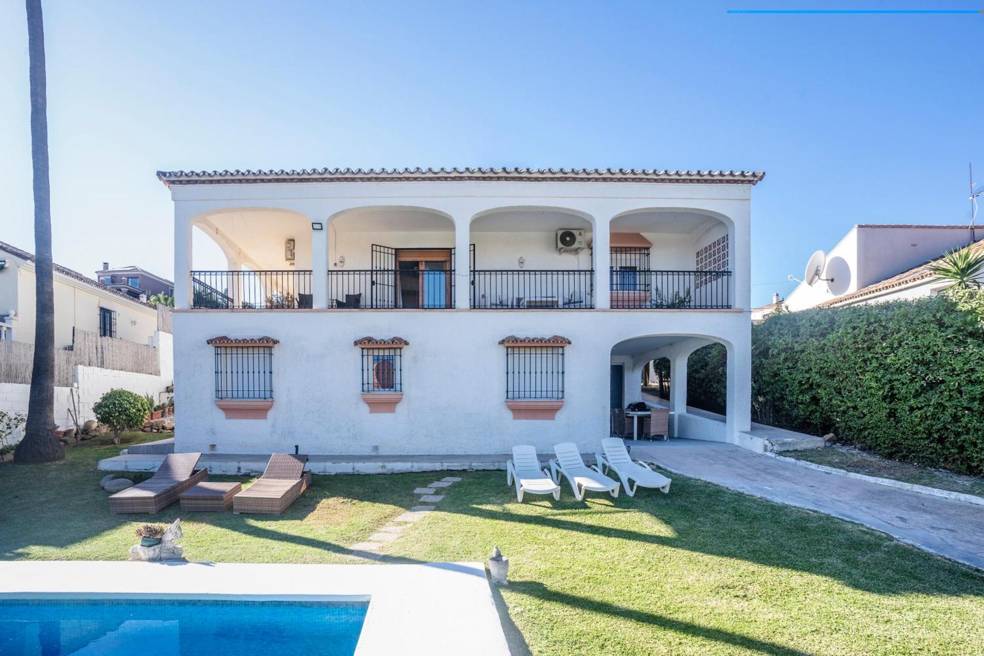 Beautiful 5 Bedroom Villa, Sea Views, Private Pool Estepona Exterior foto