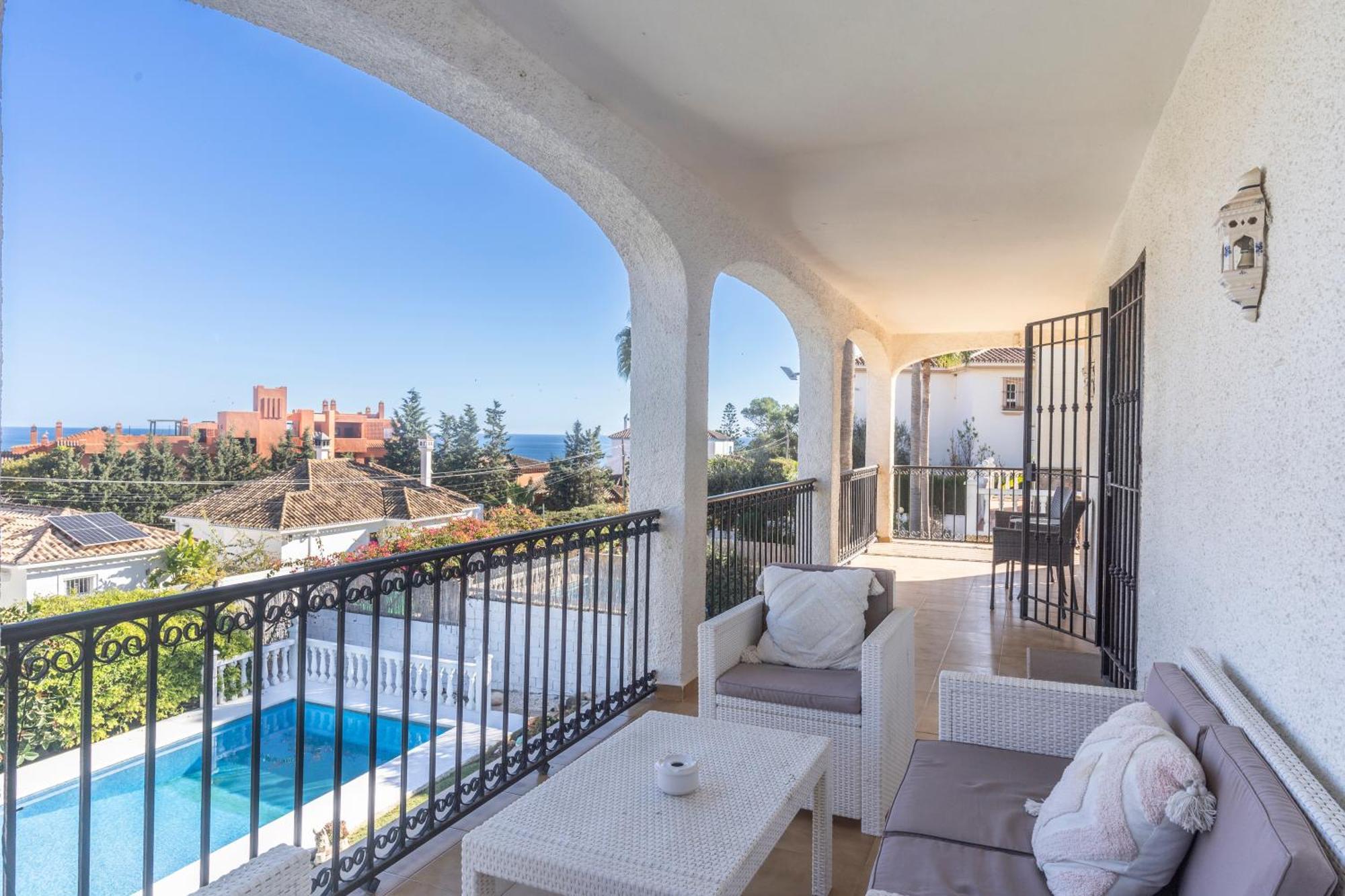 Beautiful 5 Bedroom Villa, Sea Views, Private Pool Estepona Exterior foto